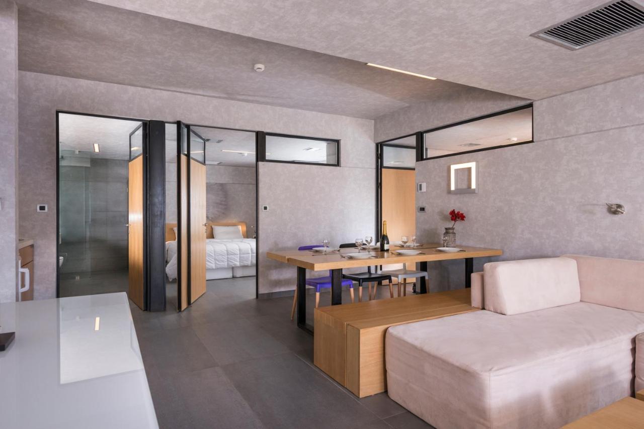Icarus Hotel Kalamaki エクステリア 写真