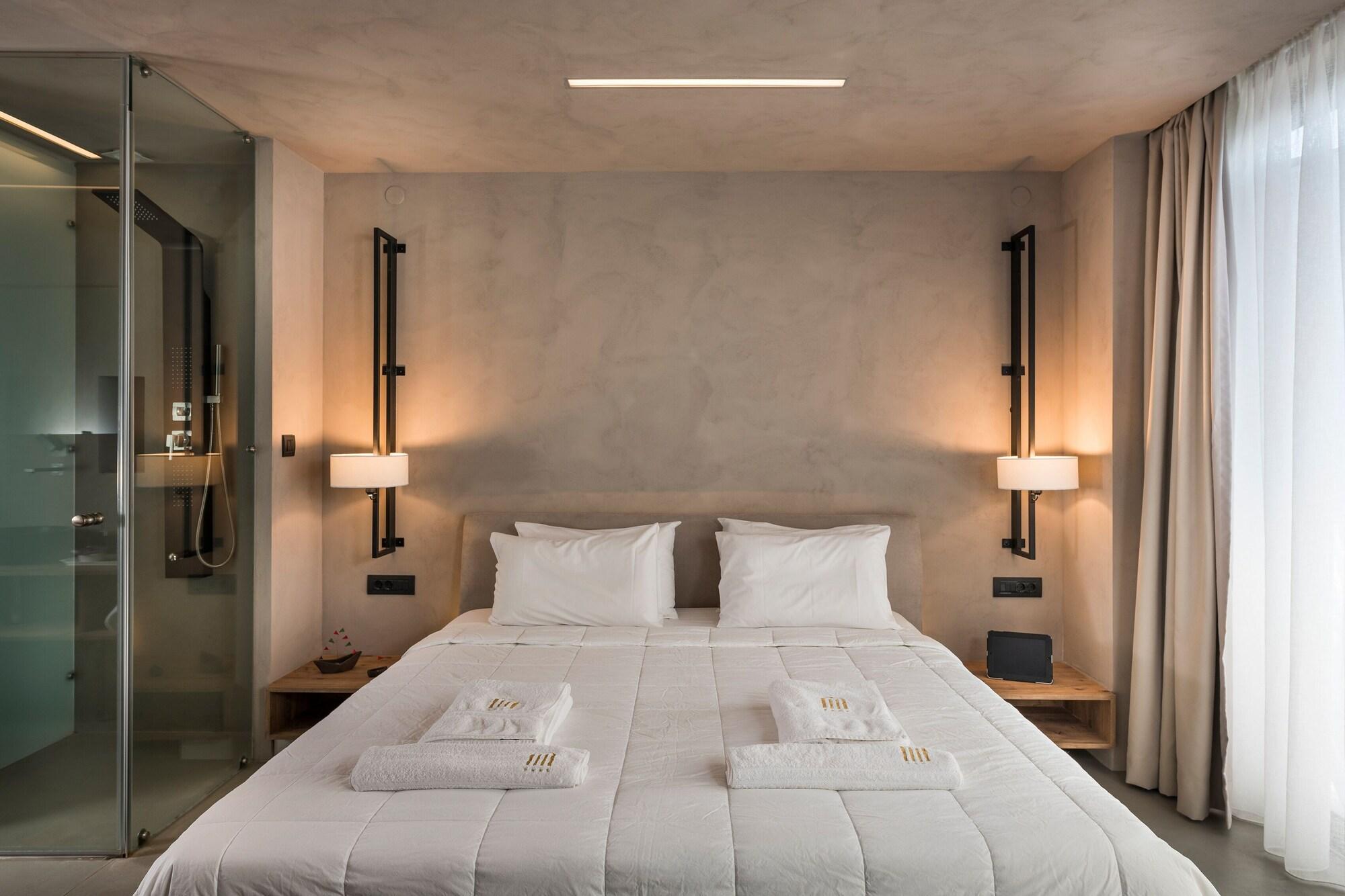 Icarus Hotel Kalamaki エクステリア 写真