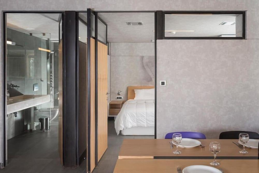 Icarus Hotel Kalamaki エクステリア 写真